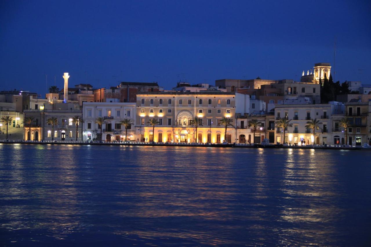 Palazzo Pinto B&B Brindisi Exterior foto